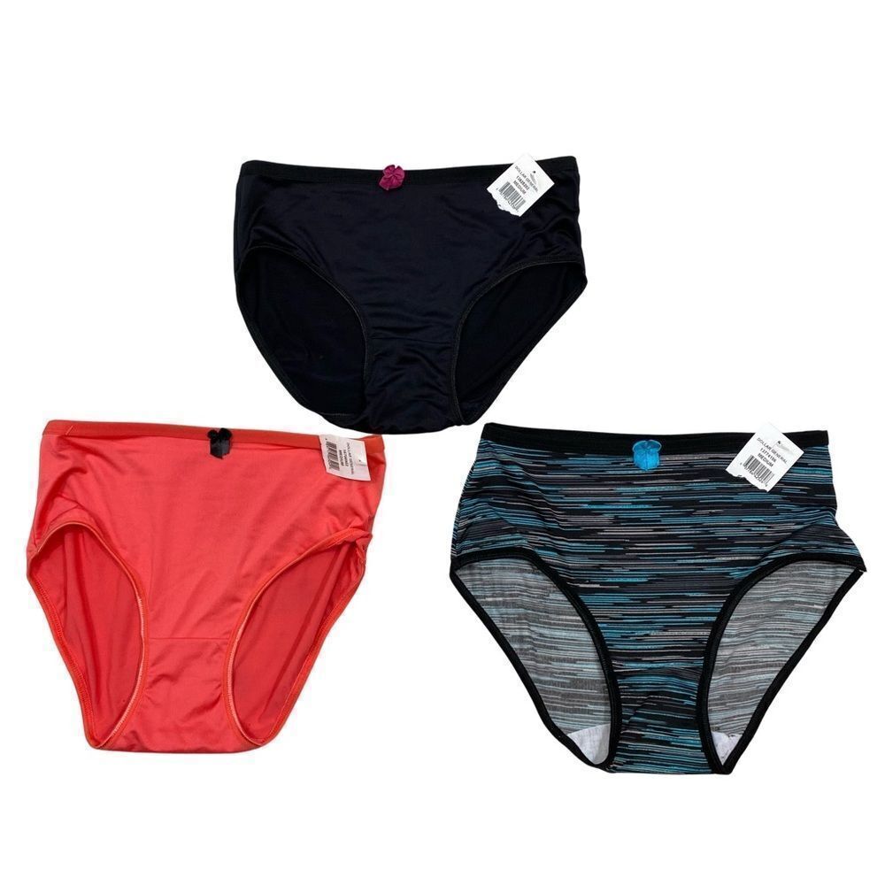New with Tags Lot of three‎ Pairs of Ladies Panties Black Coral and Print Medium